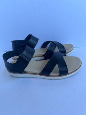 Time and Tru Black Cross-Strap Slingback Sandals